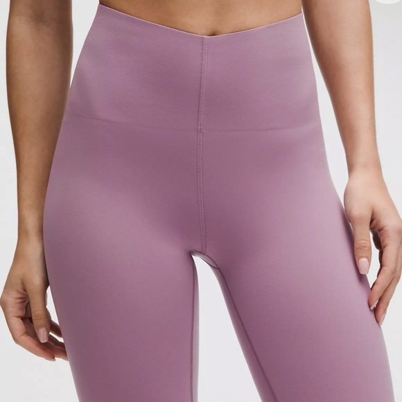 lululemon Glow Up Super-High-Rise Tight 28" size 6 - Picture 4 of 10